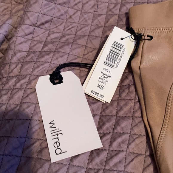 Aritzia Wilfred Rebelle winter camel color - Picture 2 of 4